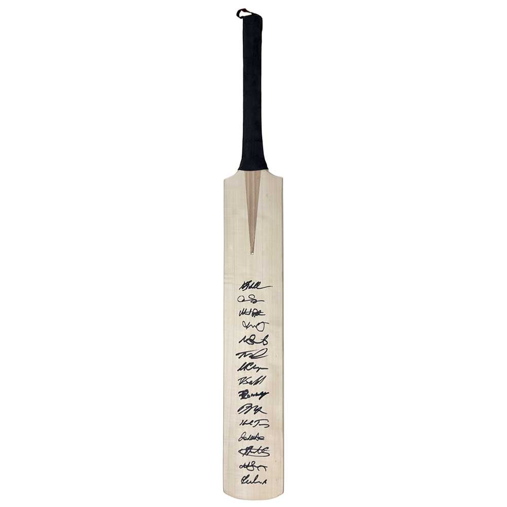 Cricket – 2021 ICC T20 Cricket World Cup New Zealand Team Signed Bat.