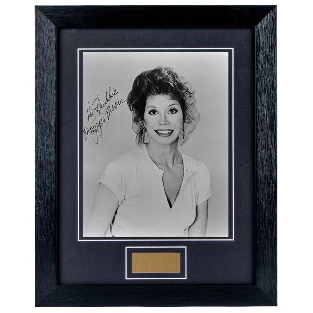Mary Tyler Moore Personally Signed Portrait personalised 8 x 10 Photograph Framed