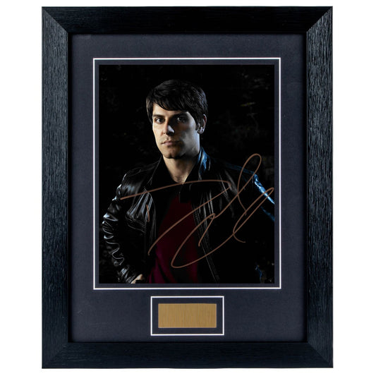 David Guintoli Personally Signed Grimm 8 x 10 Photograph Framed