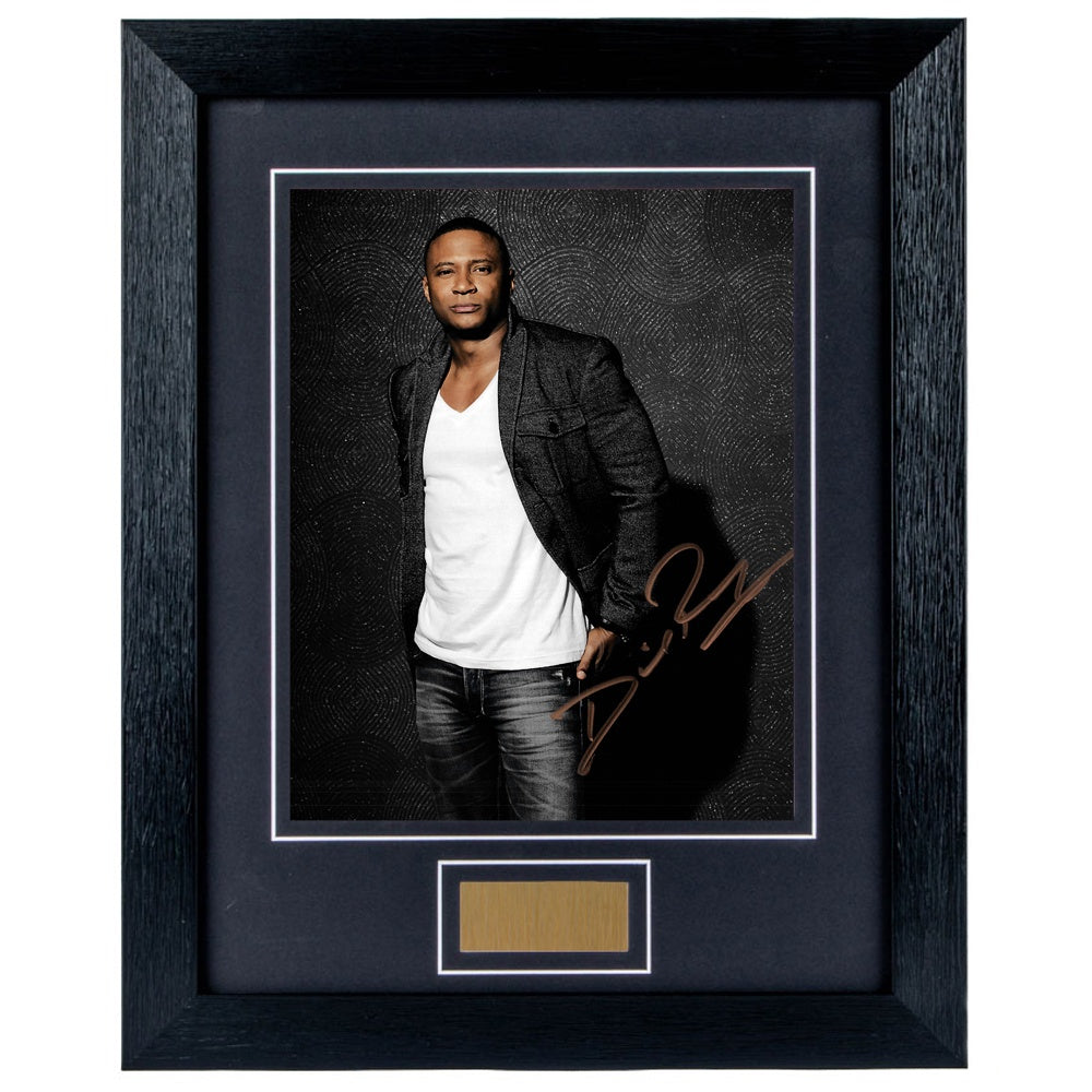 David Ramsay Personally Signed Arrow v2 8 x 10 Photograph Framed