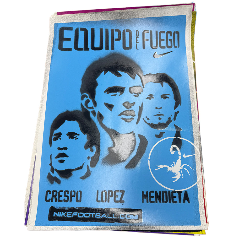Nike Scorpion KO 2002 Equipo del Fuego Vintage Spray-Painted Football Artwork